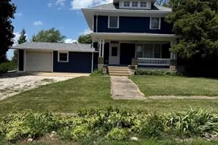 442 High St, Buda, IL 61314 - Photo 1