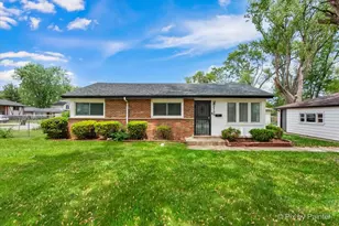 2756 Lancaster Dr, Markham, IL 60428 - Photo 1