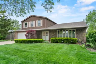 3842 Chester Dr, Glenview, IL 60026 - Photo 1