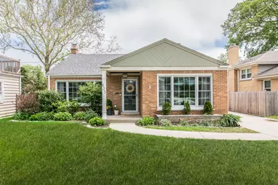 825 Goodwin Drive, Park Ridge, IL 60068 - Photo 1