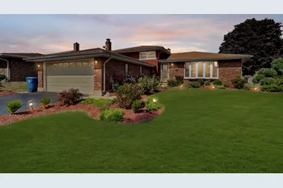 510 W Millns Court, Addison, IL 60101 - Photo 1