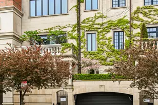 2124 N Lincoln Park W, Chicago, IL 60614 - Photo 1