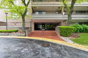 5 E Carriageway Dr, Hazel Crest, IL 60429 - Photo 1