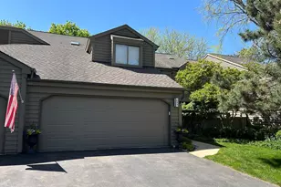 698 N Golf Ln, Lake Barrington, IL 60010 - Photo 1