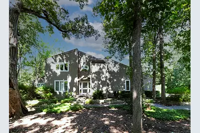 3 Astor Court, Lincolnshire, IL 60045 - Photo 1