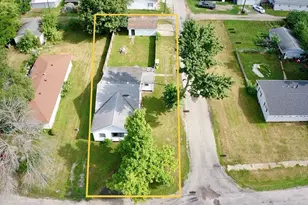 509 E Webster St, Clifton, IL 61727 - Photo 1