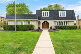 7514 Nantucket Dr, Darien, IL 60561 - Photo 1