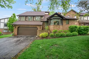 7732 W Golf Dr, Palos Heights, IL 60463 - Photo 1