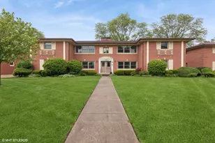 10720 W Cermak Rd, Westchester, IL 60154 - Photo 1