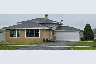 177 E Fullerton Avenue, Glendale Heights, IL 60139 - Photo 1