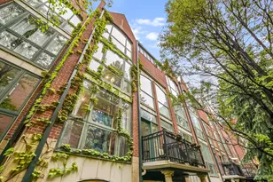 26 E 14th Pl, Chicago, IL 60605 - Photo 1