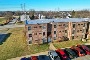 735 N Swift Rd, Addison, IL 60101 - Photo 1