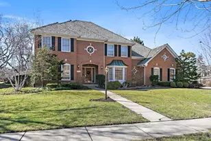 2716 Royal Kings Ct, Saint Charles, IL 60174 - Photo 1