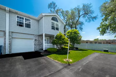 5239 Diamond Drive #B, Oak Forest, IL 60452 - Photo 1