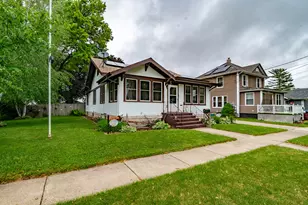 318 E Center St, Mount Morris, IL 61054 - Photo 1