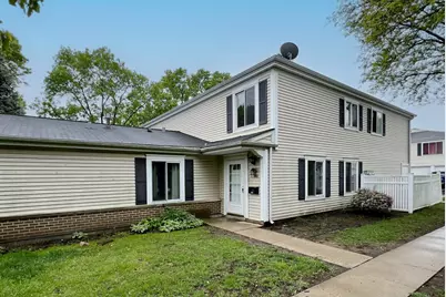 1190 Cove Drive, Prospect Heights, IL 60070 - Photo 1