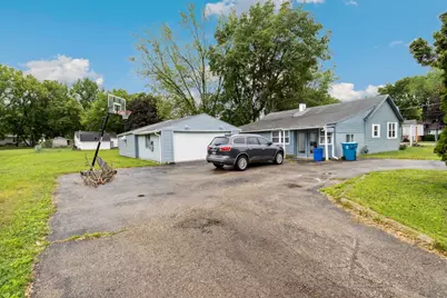 1818 W 9th Street, Dixon, IL 61021 - Photo 1