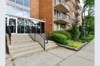 2211 S Highland Avenue #1B, Lombard, IL 60148 - Photo 1