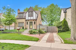 920 Juniper Rd, Glenview, IL 60025 - Photo 1