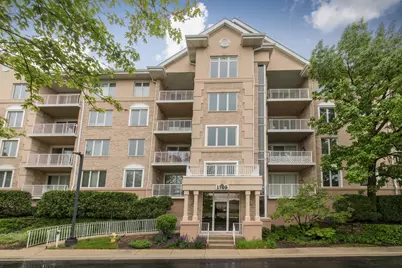 1705 Pavilion Way #401, Park Ridge, IL 60068 - Photo 1