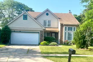 1300 Edington Ln, Mundelein, IL 60060 - Photo 1