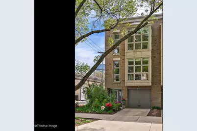 2393 N Wayne Avenue, Chicago, IL 60614 - Photo 1