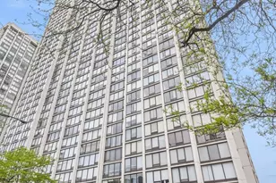 5445 N Sheridan Rd, Chicago, IL 60640 - Photo 1