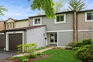 682 Lakeside Cir Dr, Wheeling, IL 60090 - Photo 1