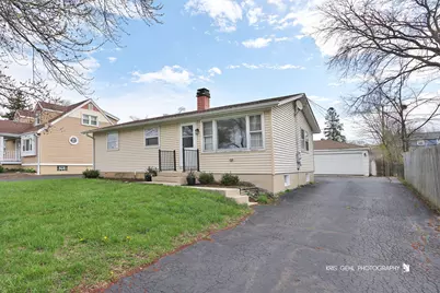 33219 N Sunset Avenue, Grayslake, IL 60030 - Photo 1