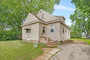 170 E Church St, Coal City, IL 60416 - Photo 1