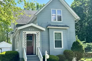 418 Starr St, Belvidere, IL 61008 - Photo 1