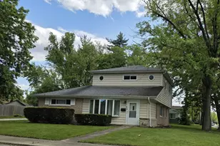 105 Marquette St, Park Forest, IL 60466 - Photo 1