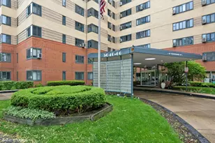 5056 N Marine Dr, Chicago, IL 60640 - Photo 1