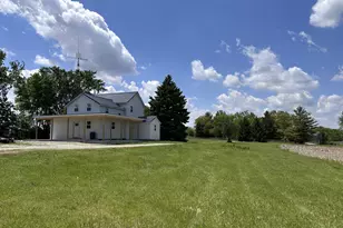 2452 E 350th Rd, Oglesby, IL 61348 - Photo 1