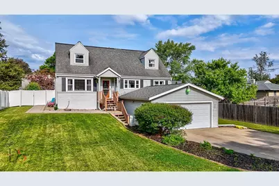 907 Parks Lane, Ottawa, IL 61350 - Photo 1