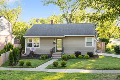 124 N West End Avenue, Westmont, IL 60559 - Photo 1