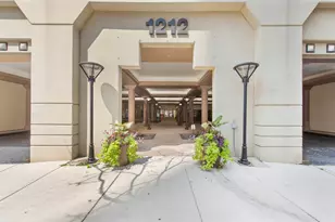 1212 N Lasalle St, Chicago, IL 60610 - Photo 1