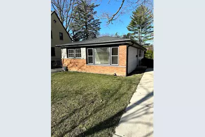 1688 Locust Street, Des Plaines, IL 60018 - Photo 1