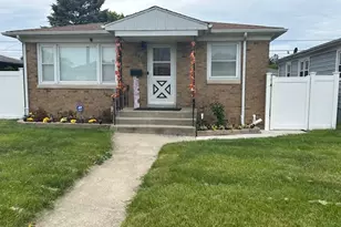 746 May St, Calumet City, IL 60409 - Photo 1