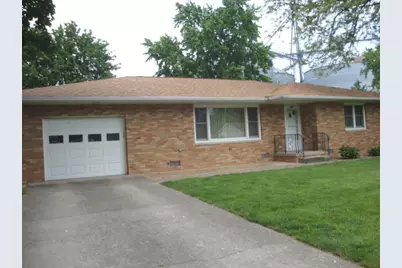 423 W Garfield Avenue, Cissna Park, IL 60924 - Photo 1