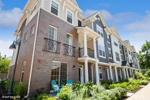 1215 Parker Dr, Glenview, IL 60025 - Photo 1