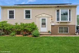 209 Nippert Ave, Romeoville, IL 60446 - Photo 1
