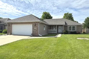 350 Center Point Dr N, Bourbonnais, IL 60914 - Photo 1