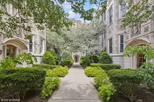 534 W Brompton Ave, Chicago, IL 60657 - Photo 1