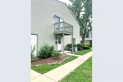 1678 Trowbridge Court #A, Wheaton, IL 60189 - Photo 1