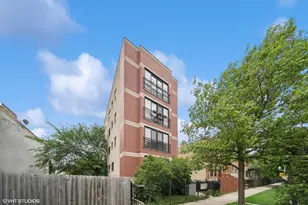 3560 S Giles Ave, Chicago, IL 60653 - Photo 1
