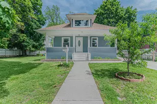 452 Addison St, Elgin, IL 60120 - Photo 1