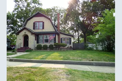 21 Woodland Avenue, Elgin, IL 60123 - Photo 1