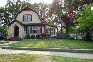 21 Woodland Ave, Elgin, IL 60123 - Photo 1