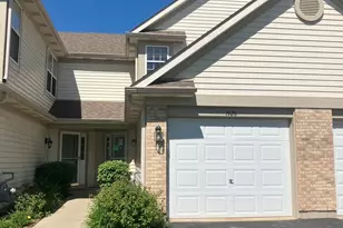 1926 Grove Ave, Schaumburg, IL 60193 - Photo 1